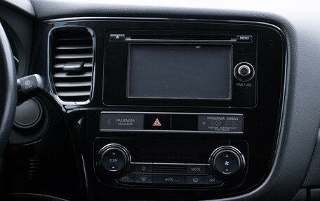 Mitsubishi Outlander III рестайлинг 3, 2019 год, 1 995 000 рублей, 14 фотография