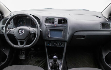 Volkswagen Polo VI (EU Market), 2016 год, 742 000 рублей, 13 фотография