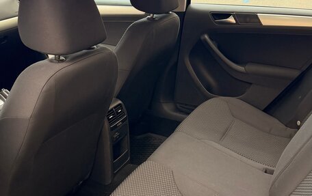 Volkswagen Jetta VI, 2011 год, 830 000 рублей, 11 фотография