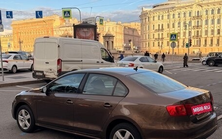 Volkswagen Jetta VI, 2011 год, 830 000 рублей, 3 фотография