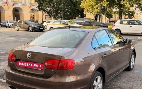 Volkswagen Jetta VI, 2011 год, 830 000 рублей, 5 фотография