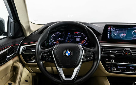 BMW 5 серия, 2020 год, 2 699 000 рублей, 13 фотография