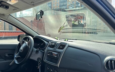 Renault Logan II, 2018 год, 650 000 рублей, 10 фотография