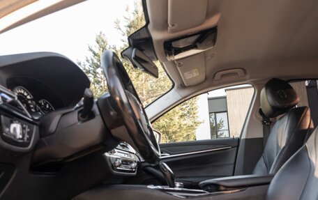BMW 5 серия, 2019 год, 2 520 000 рублей, 21 фотография