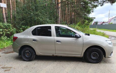 Renault Logan II, 2015 год, 540 000 рублей, 3 фотография