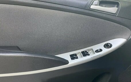 Hyundai Solaris II рестайлинг, 2011 год, 360 000 рублей, 6 фотография