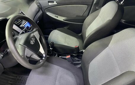 Hyundai Solaris II рестайлинг, 2011 год, 360 000 рублей, 10 фотография