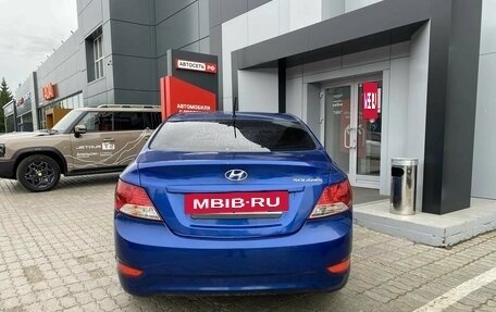 Hyundai Solaris II рестайлинг, 2011 год, 360 000 рублей, 18 фотография