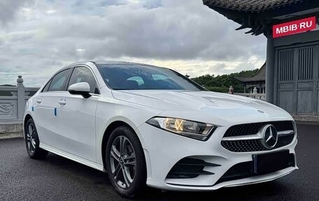 Mercedes-Benz A-Класс, 2022 год, 1 650 000 рублей, 4 фотография