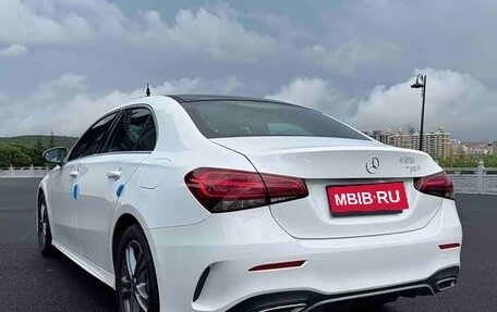 Mercedes-Benz A-Класс, 2022 год, 1 650 000 рублей, 3 фотография