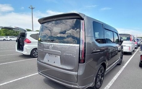 Honda Stepwgn, 2022 год, 2 250 000 рублей, 6 фотография