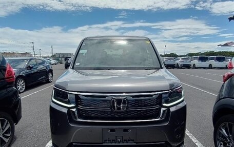 Honda Stepwgn, 2022 год, 2 250 000 рублей, 2 фотография