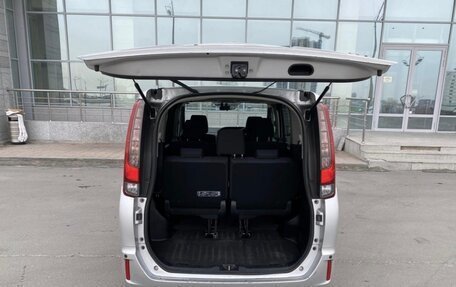 Toyota Noah III, 2018 год, 1 500 000 рублей, 8 фотография