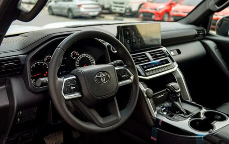Toyota Land Cruiser, 2026 год, 12 800 000 рублей, 9 фотография
