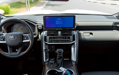 Toyota Land Cruiser, 2026 год, 12 800 000 рублей, 8 фотография