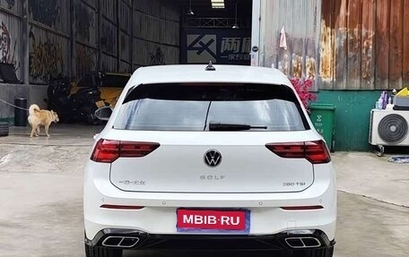Volkswagen Golf VIII, 2023 год, 1 750 000 рублей, 13 фотография