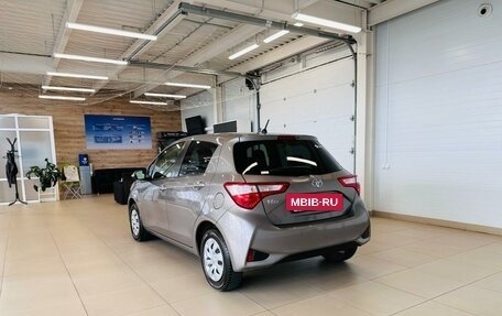Toyota Vitz, 2019 год, 1 139 000 рублей, 5 фотография