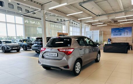 Toyota Vitz, 2019 год, 1 139 000 рублей, 7 фотография