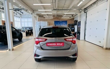 Toyota Vitz, 2019 год, 1 139 000 рублей, 6 фотография