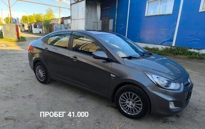 Hyundai Solaris II рестайлинг, 2012 год, 900 000 рублей, 1 фотография