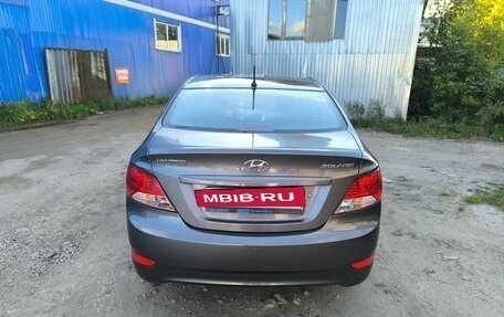 Hyundai Solaris II рестайлинг, 2012 год, 900 000 рублей, 5 фотография
