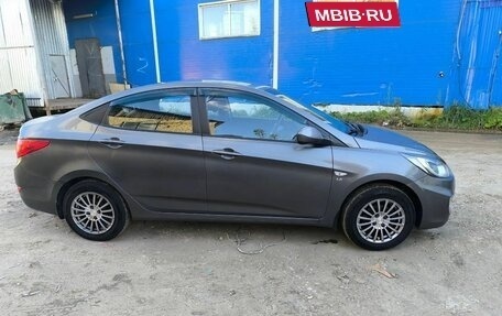 Hyundai Solaris II рестайлинг, 2012 год, 900 000 рублей, 8 фотография