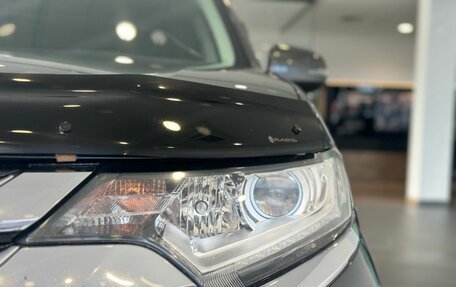 Mitsubishi Outlander III рестайлинг 3, 2018 год, 1 705 000 рублей, 13 фотография