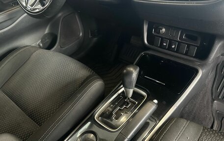Mitsubishi Outlander III рестайлинг 3, 2018 год, 1 705 000 рублей, 22 фотография
