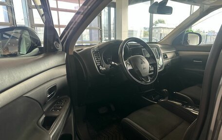 Mitsubishi Outlander III рестайлинг 3, 2018 год, 1 705 000 рублей, 27 фотография