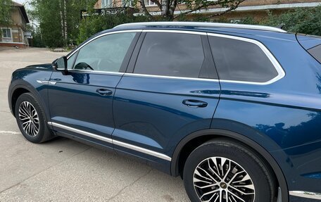 Volkswagen Touareg III, 2018 год, 4 390 000 рублей, 3 фотография