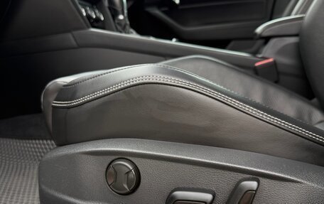 Volkswagen Passat B8 рестайлинг, 2015 год, 1 810 000 рублей, 14 фотография