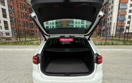 Volkswagen Passat B8 рестайлинг, 2015 год, 1 810 000 рублей, 21 фотография