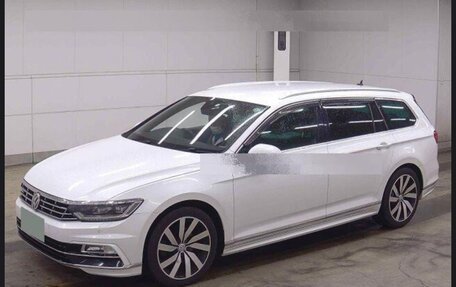 Volkswagen Passat B8 рестайлинг, 2015 год, 1 810 000 рублей, 37 фотография