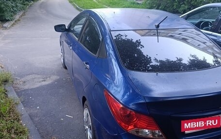 Hyundai Solaris II рестайлинг, 2011 год, 350 000 рублей, 3 фотография