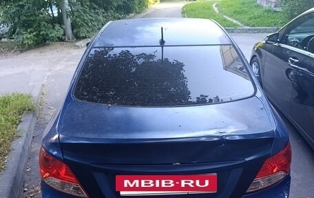 Hyundai Solaris II рестайлинг, 2011 год, 350 000 рублей, 5 фотография