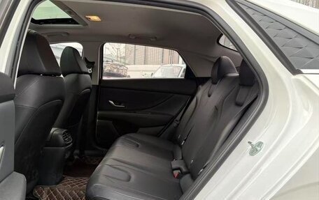 Hyundai Elantra, 2023 год, 1 500 000 рублей, 8 фотография