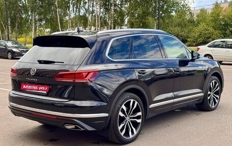 Volkswagen Touareg III, 2018 год, 2 990 000 рублей, 4 фотография