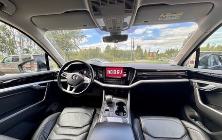 Volkswagen Touareg III, 2018 год, 2 990 000 рублей, 11 фотография