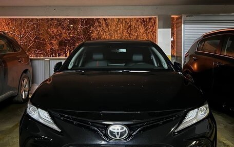 Toyota Camry, 2022 год, 3 750 000 рублей, 1 фотография
