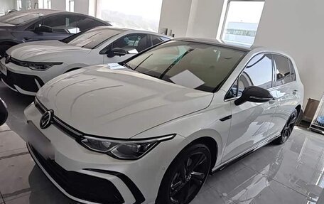 Volkswagen Golf VIII, 2023 год, 1 550 000 рублей, 3 фотография