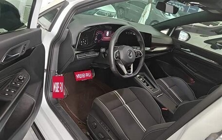 Volkswagen Golf VIII, 2023 год, 1 550 000 рублей, 8 фотография