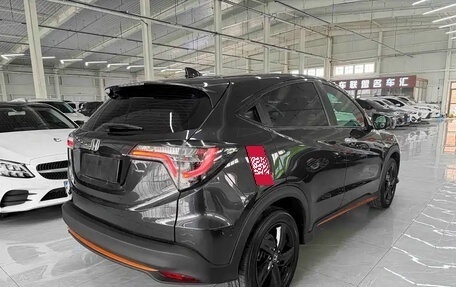 Honda Vezel, 2022 год, 1 430 000 рублей, 4 фотография