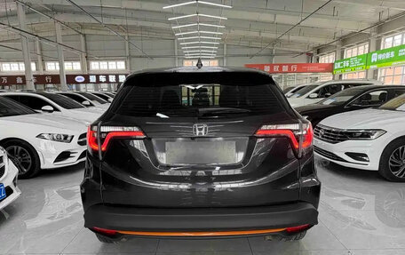 Honda Vezel, 2022 год, 1 430 000 рублей, 5 фотография