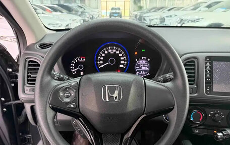 Honda Vezel, 2022 год, 1 430 000 рублей, 9 фотография