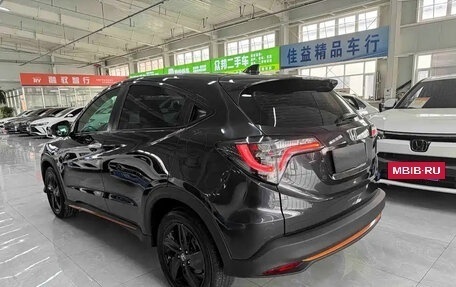 Honda Vezel, 2022 год, 1 430 000 рублей, 6 фотография