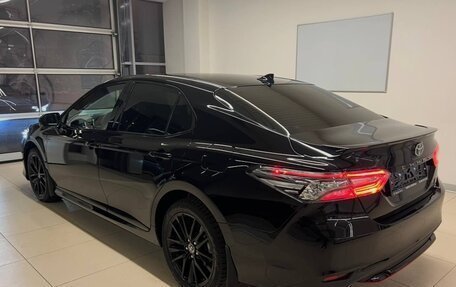 Toyota Camry, 2022 год, 3 750 000 рублей, 9 фотография