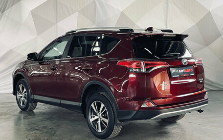 Toyota RAV4, 2017 год, 2 390 000 рублей, 4 фотография