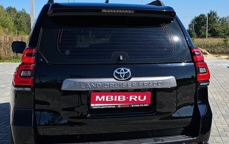 Toyota Land Cruiser Prado 150 рестайлинг 2, 2020 год, 5 700 000 рублей, 3 фотография