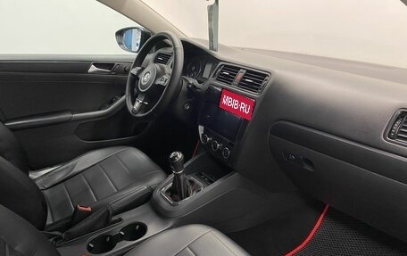 Volkswagen Jetta VI, 2013 год, 999 000 рублей, 16 фотография