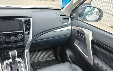 Mitsubishi Pajero Sport III рестайлинг, 2020 год, 3 695 000 рублей, 28 фотография